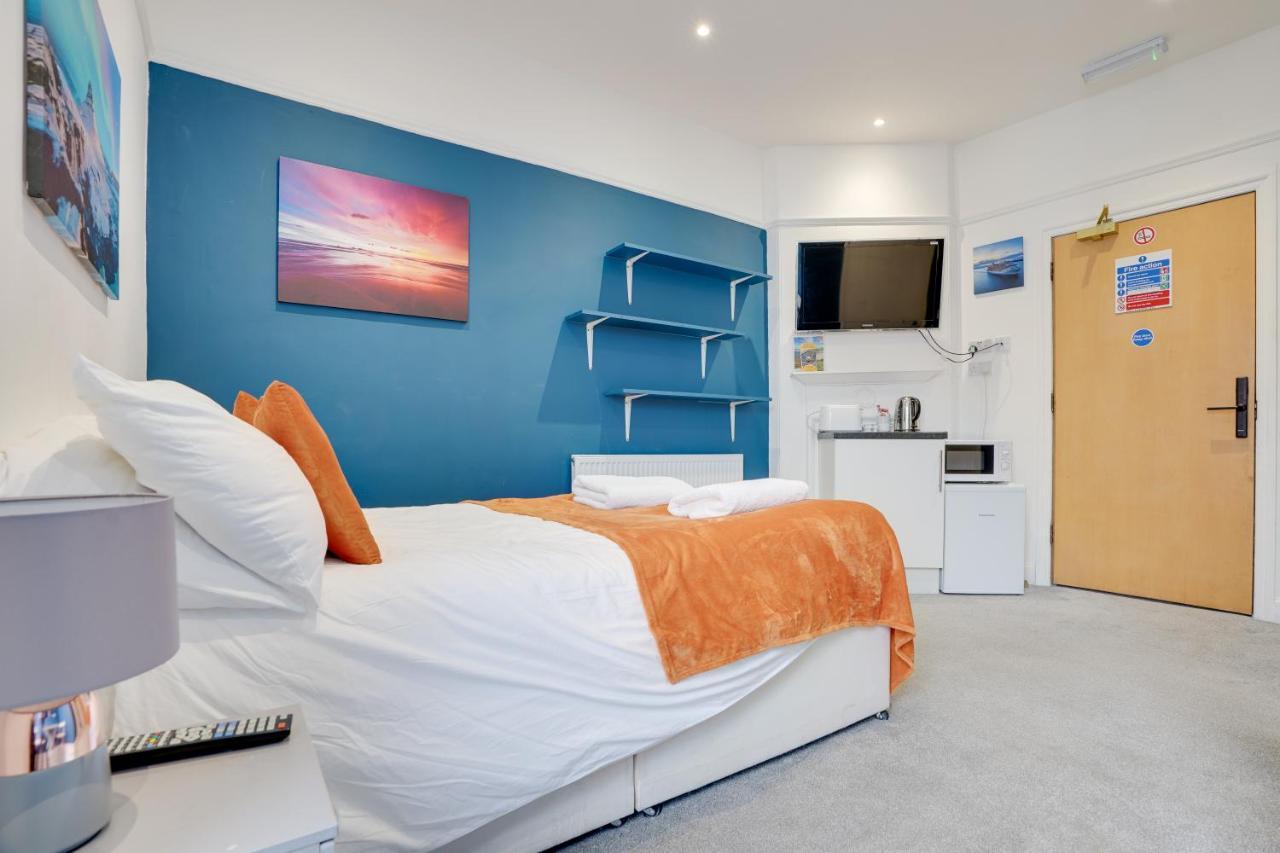 Homesly Guest Rooms, Comfortable En-Suite Guest Rooms With Free Parking And Self Check-In Berwick Upon Tweed Exterior foto