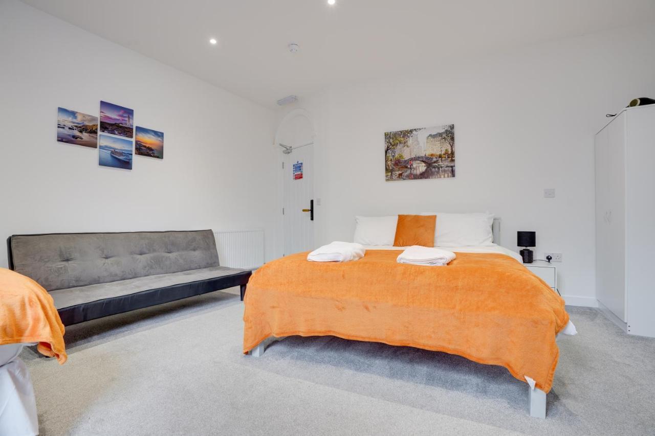 Homesly Guest Rooms, Comfortable En-Suite Guest Rooms With Free Parking And Self Check-In Berwick Upon Tweed Exterior foto