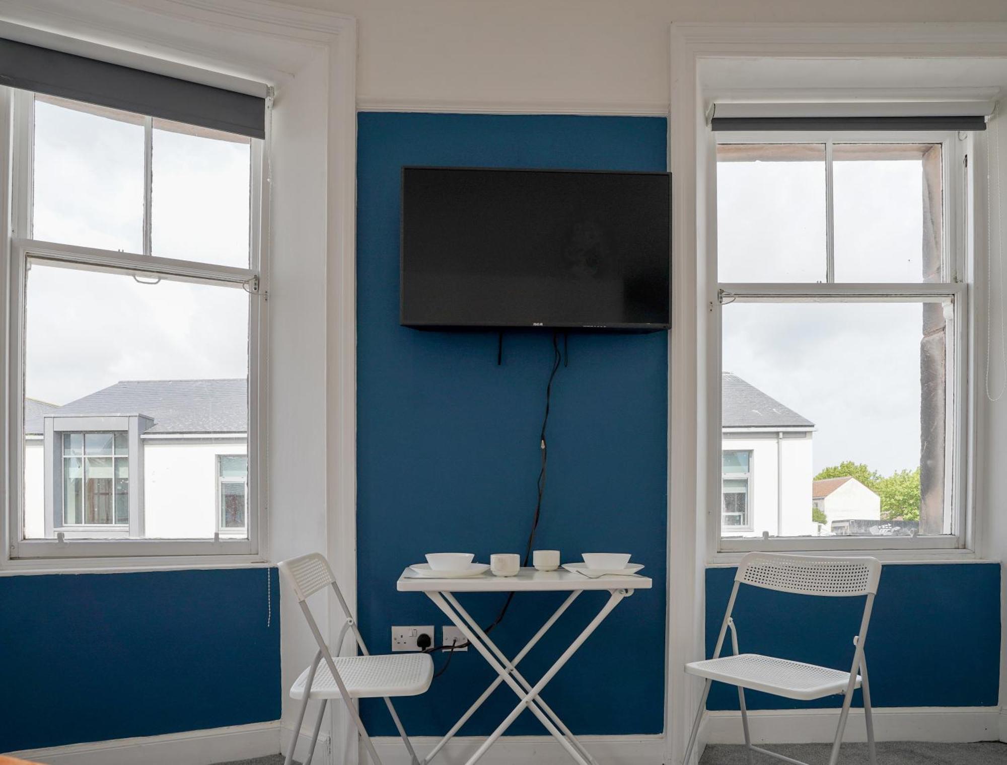 Homesly Guest Rooms, Comfortable En-Suite Guest Rooms With Free Parking And Self Check-In Berwick Upon Tweed Exterior foto