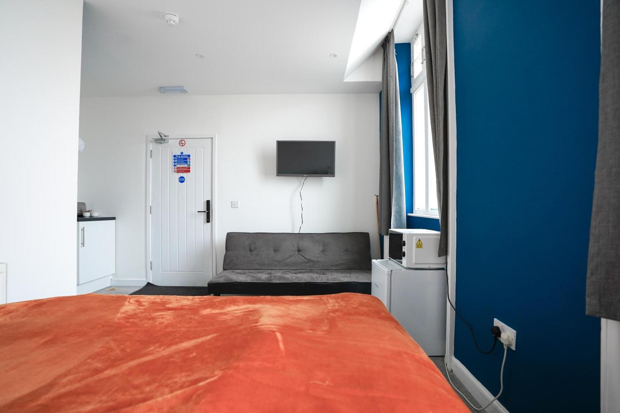Homesly Guest Rooms, Comfortable En-Suite Guest Rooms With Free Parking And Self Check-In Berwick Upon Tweed Exterior foto