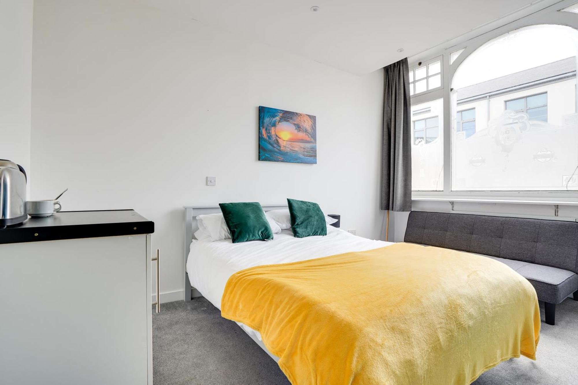 Homesly Guest Rooms, Comfortable En-Suite Guest Rooms With Free Parking And Self Check-In Berwick Upon Tweed Exterior foto